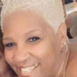 Meet your Posher, Loretta